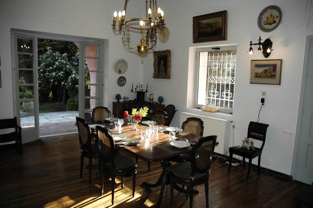 Kírinthos The Villa Averoff חדר תמונה
