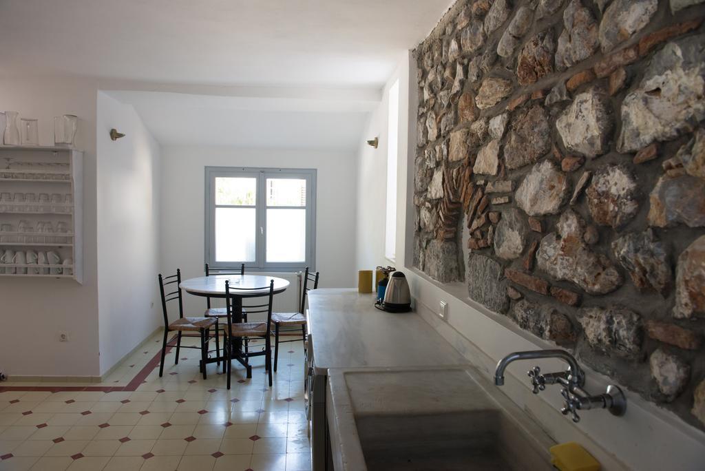 Kírinthos The Villa Averoff חדר תמונה